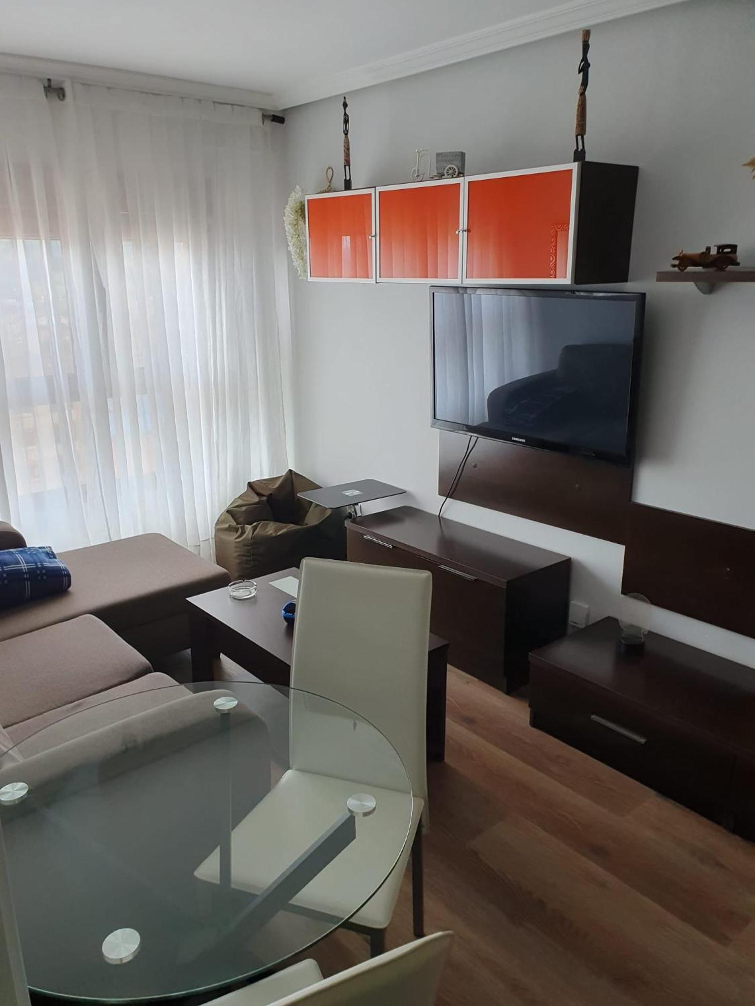 Vistas Monte Naranco Con Parking 5euros Al Dia Apartment *