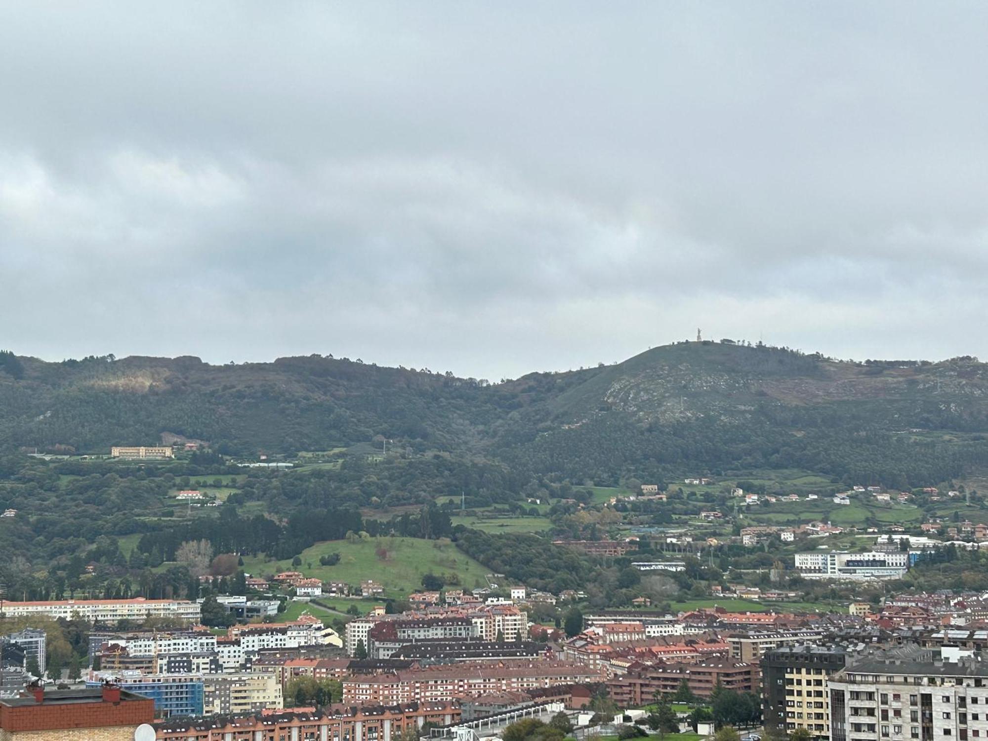 Vistas Monte Naranco Con Parking 5euros Al Dia * Oviédo